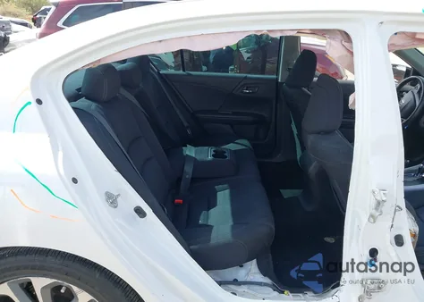 2015 Honda Accord Sport z USA, uszkodzony, nr VIN 1HGCR2F55FA204511